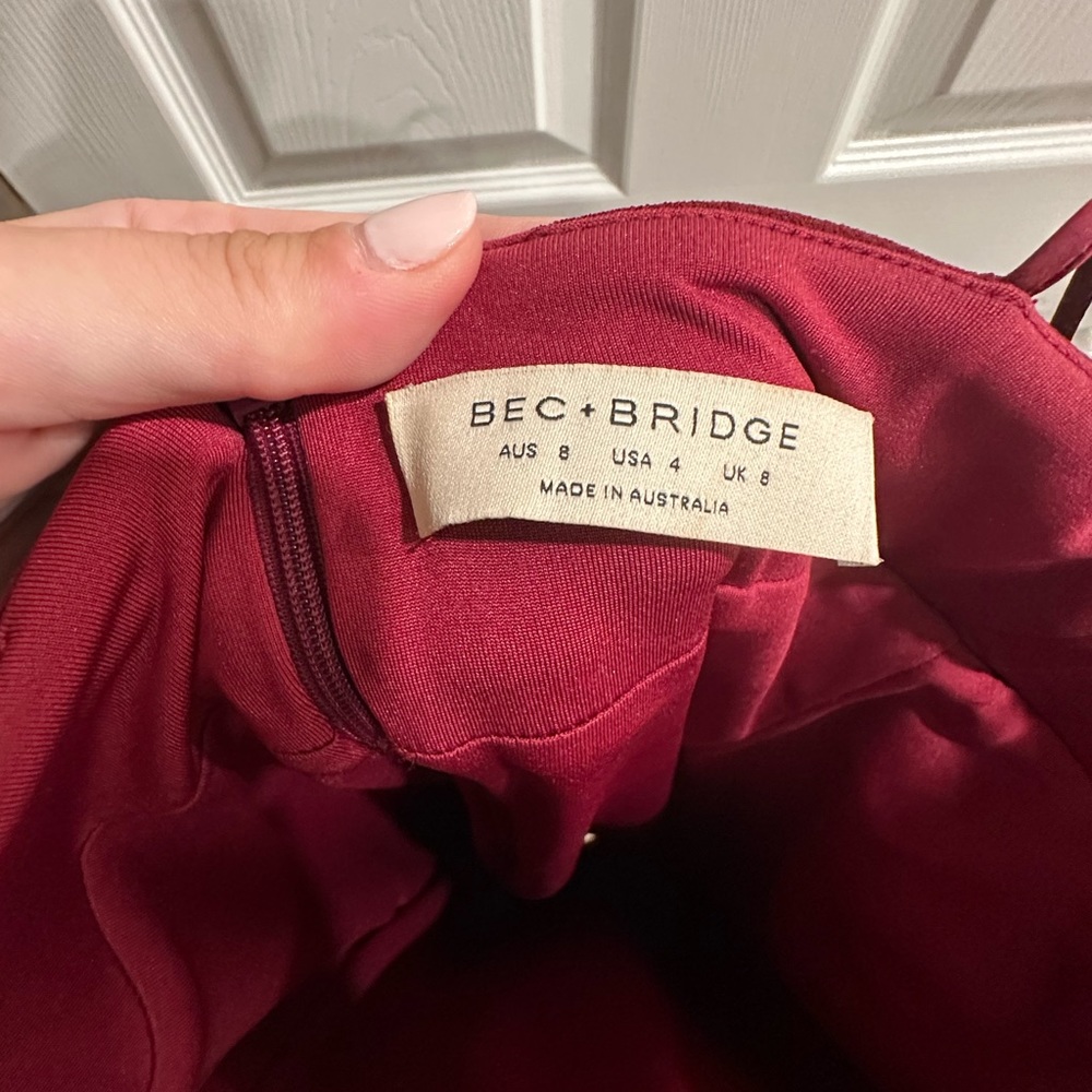 Perfect for a wedding guest, especially this fall! Wine red midi dress, classy! - Picture 4 of 7